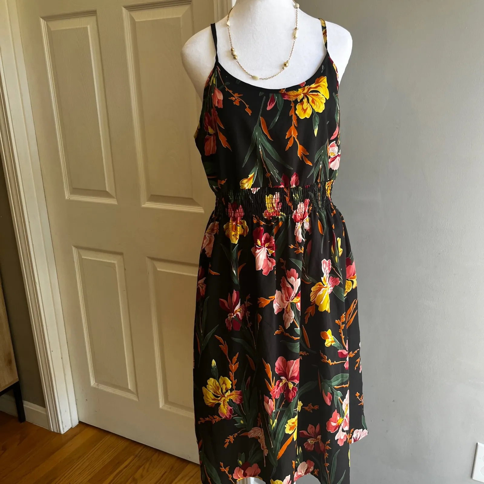 Floral Print Midi‎ Dress Black Sleeveless Smocked Waist Casual Summer - Image 3