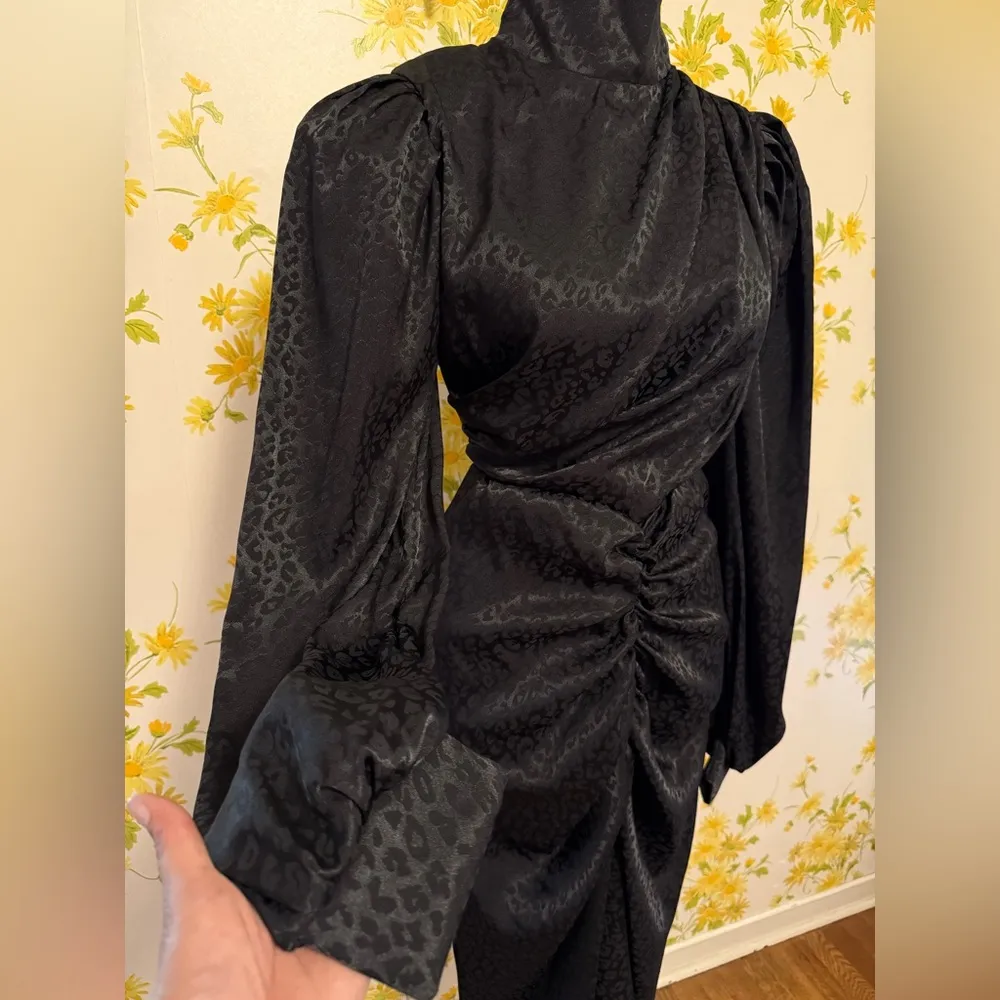 Classy Black satin jacquard Mini Dress size M Size M - Image 6