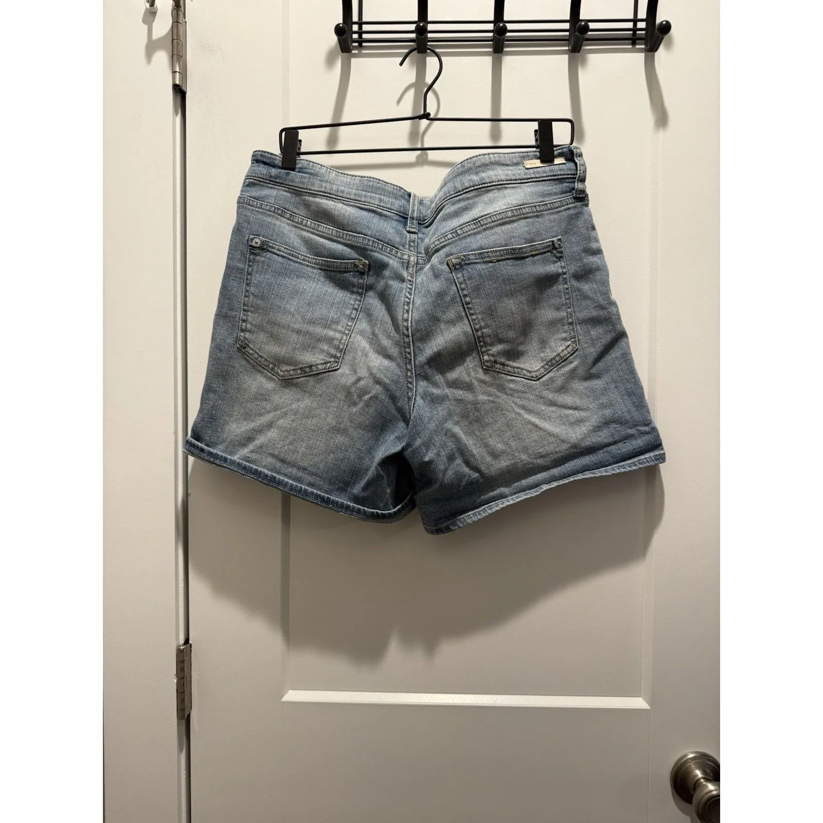 Pilcro Slim Boyfriend Denim Shorts Womens 31 Blue Light Wash Distressed Mid Rise - Image 4