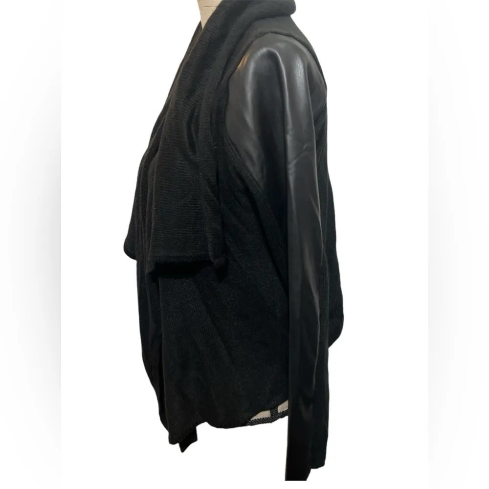 NWT $64 Simply Vera Wang Open Front Cardigan Faux Leather Sleeve Trim Sz M Black Size M - Image 8