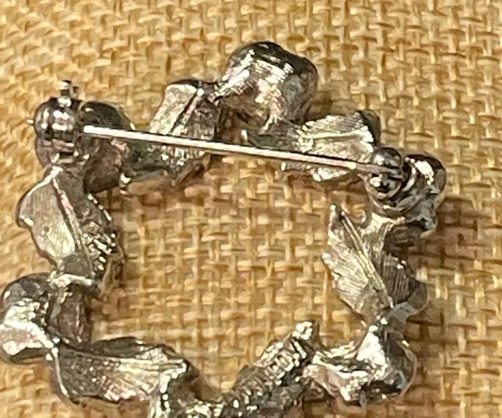 Vintage Sarah Coventry silver tone pin brooch flower rose leaf wreath 1 3/8" - Image 3