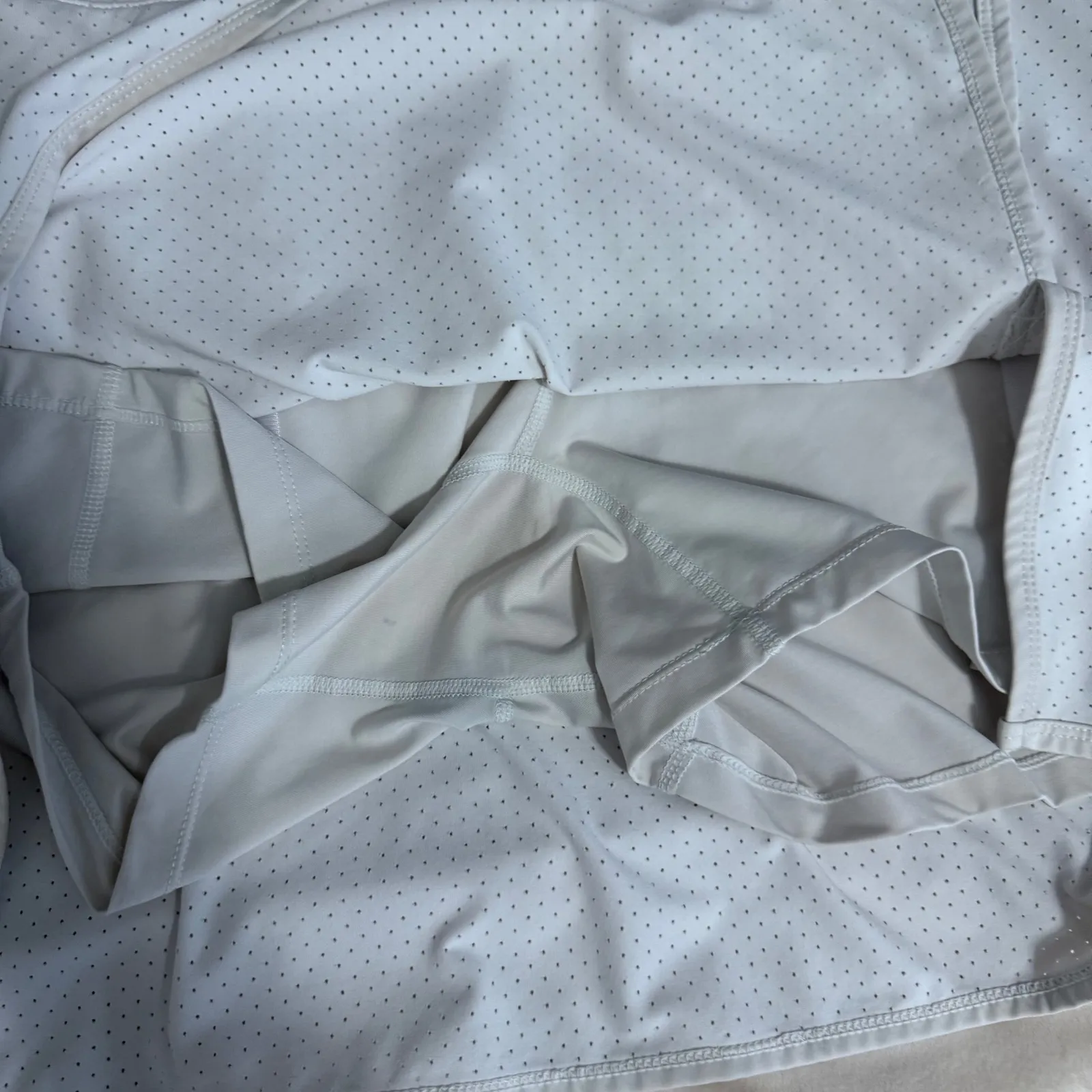 Slazenger Womens White Perforated Golf Skort Size Large with Built in Shorts - Image 8