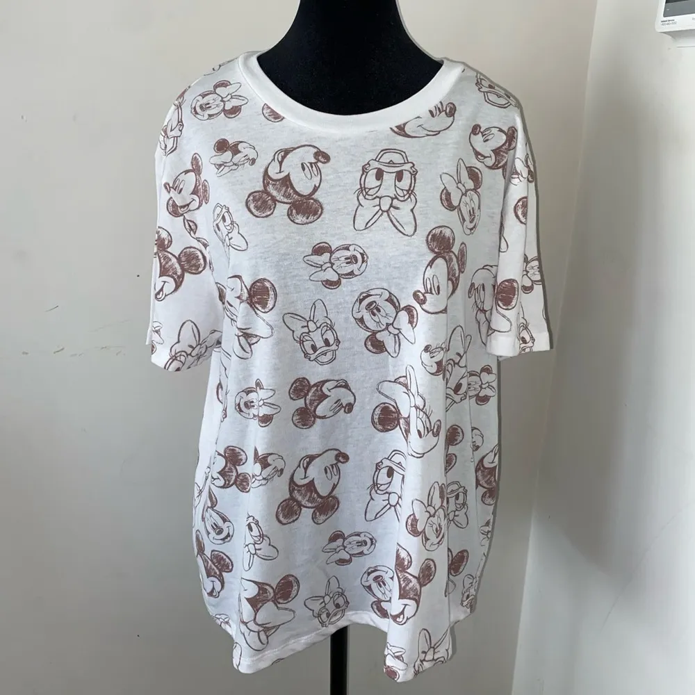 NWT Disney Mickey and Friends T shirt XS - Image 2