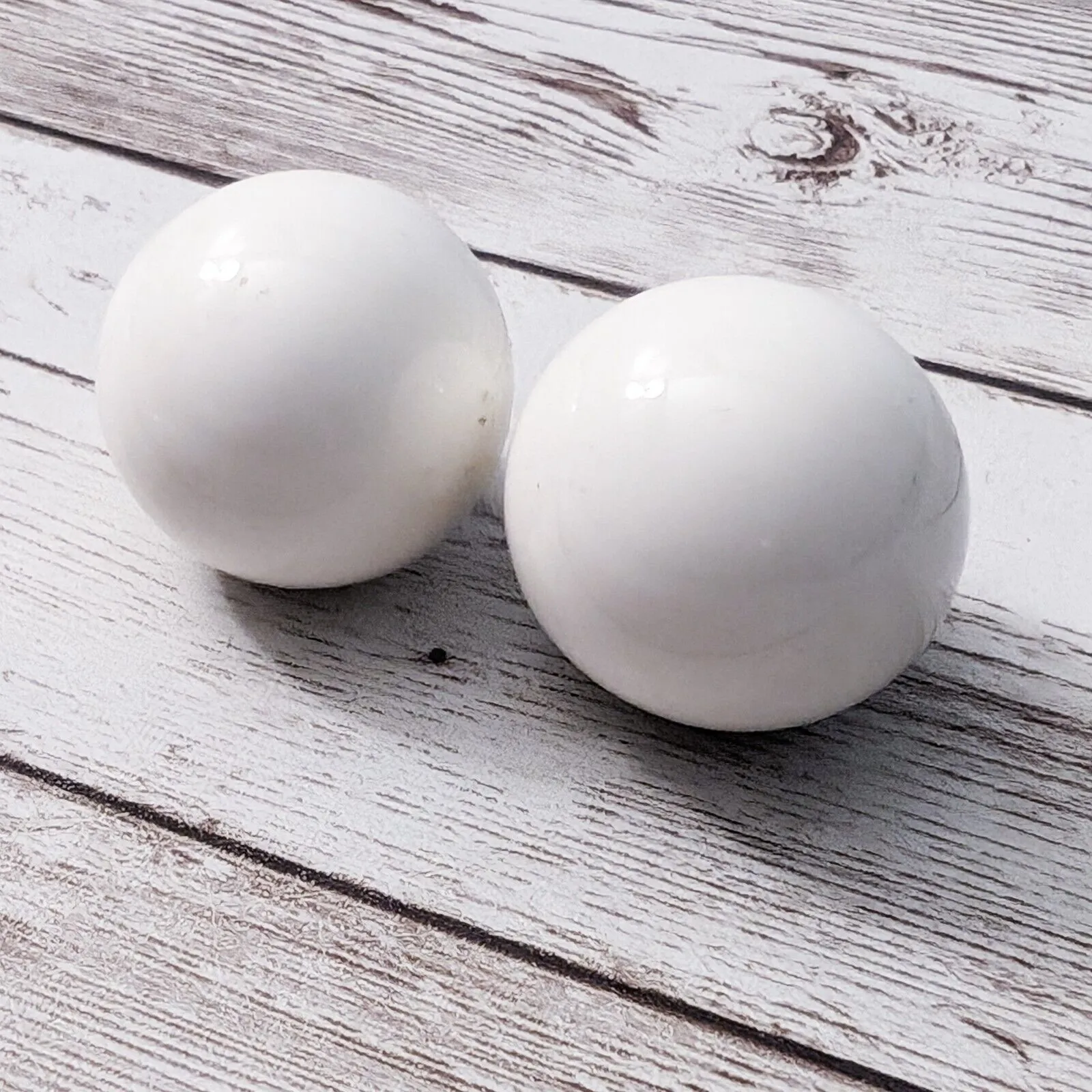 Vintage Clip On Earrings - Image 2