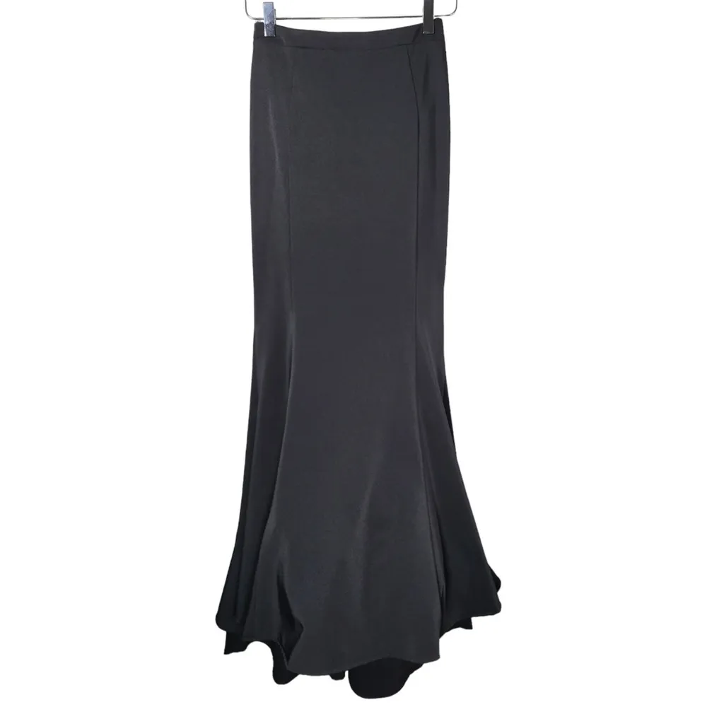 Lucci Lu Style 8261 Ruffled Tulle Maxi Skirt with Bustle Train in Black - Image 5