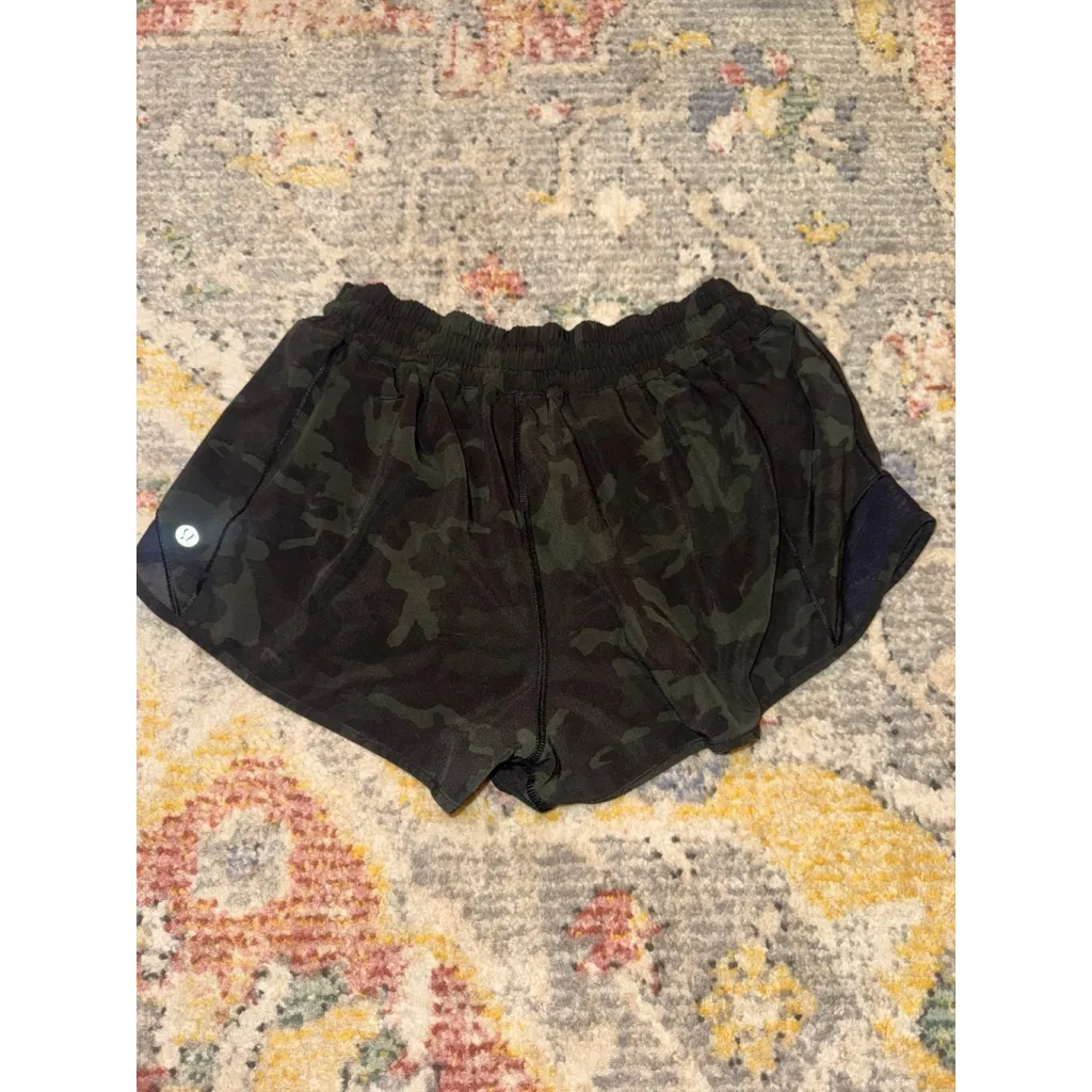 Lululemon Hotty Hot camo shorts - Image 5