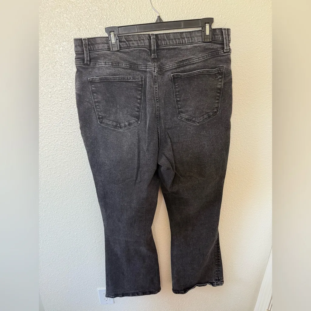 LuLaRoe Magic Waist Flare Jeans Size 34 - Image 3