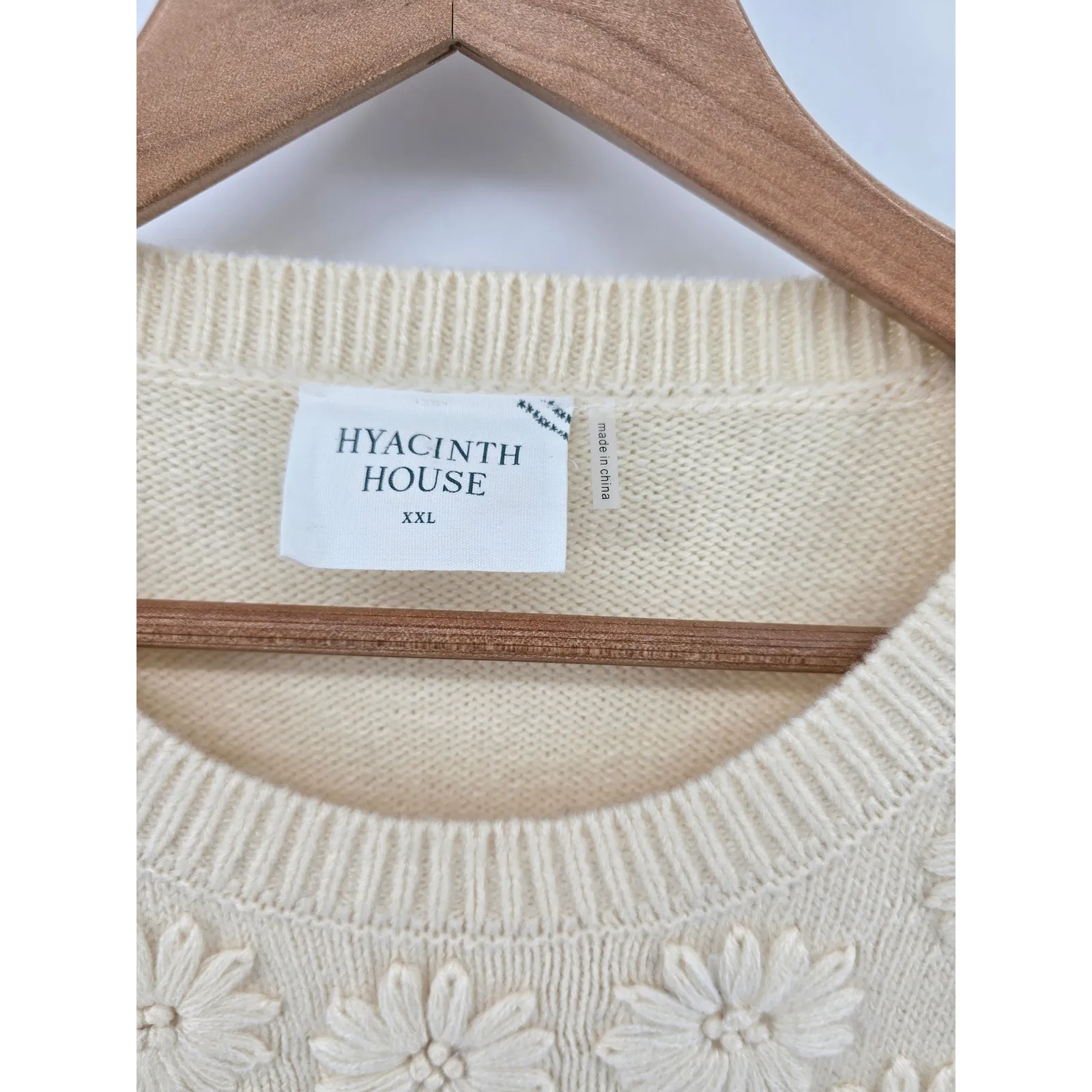 HYACINTH HOUSE Tuckernuck Cream Floral Embroidered Crewneck Sweater XXL - Image 3