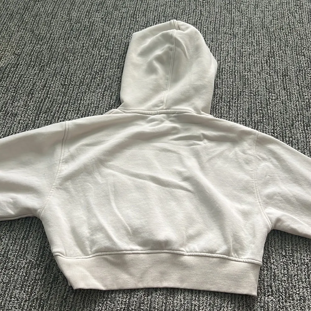 Zara Cropped Cream Hoodie - Image 7