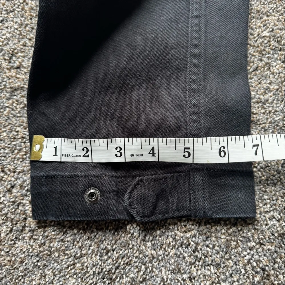 Aritzia TNA black denim Cargo Pant in Black Size 0 - Image 9