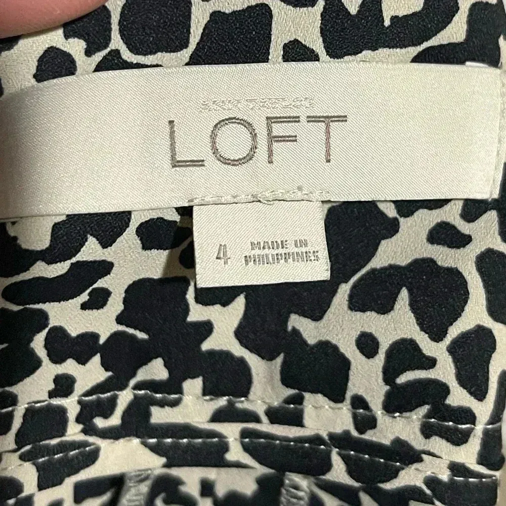 Loft animal print size zip shorts size 4 - Image 5