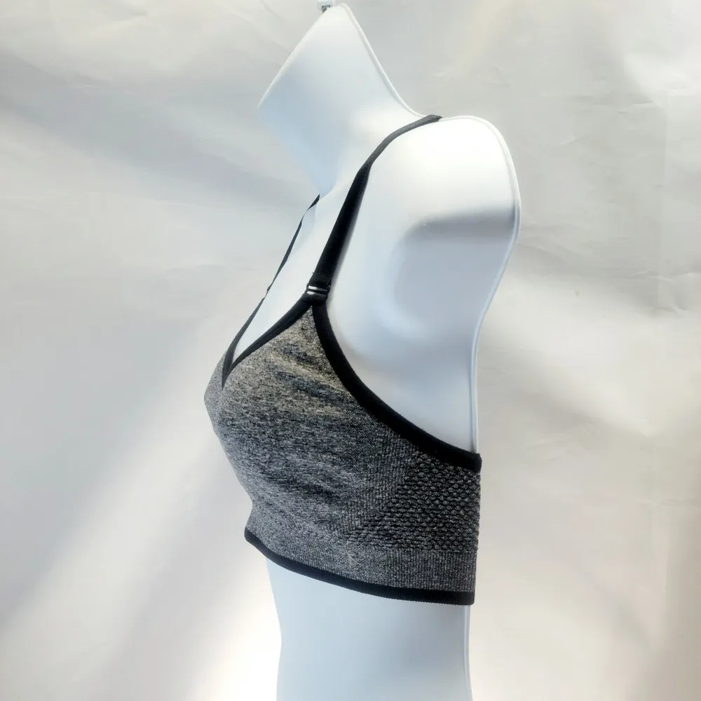 Danskin Now Seamless Athletic Padded Sports Bra Keyhole High Impact size small Black - Image 2