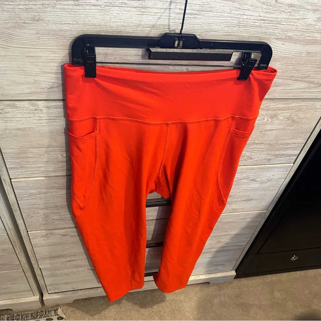 Old Navy Active Elevate Capri Leggings Orange/Red Pull On Women’s Size XL - Image 2