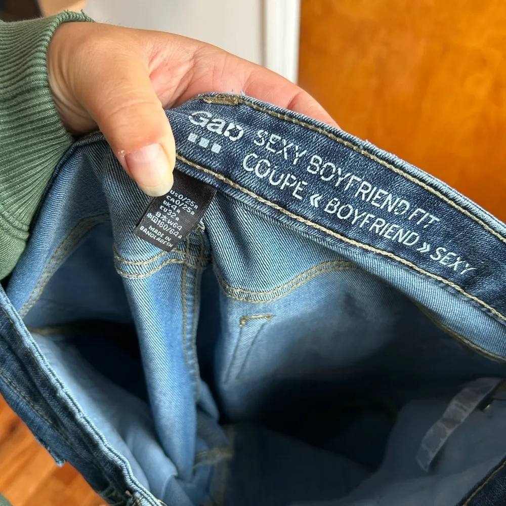 GAP SEXY BOYFRIEND FIT JEANS - Image 3