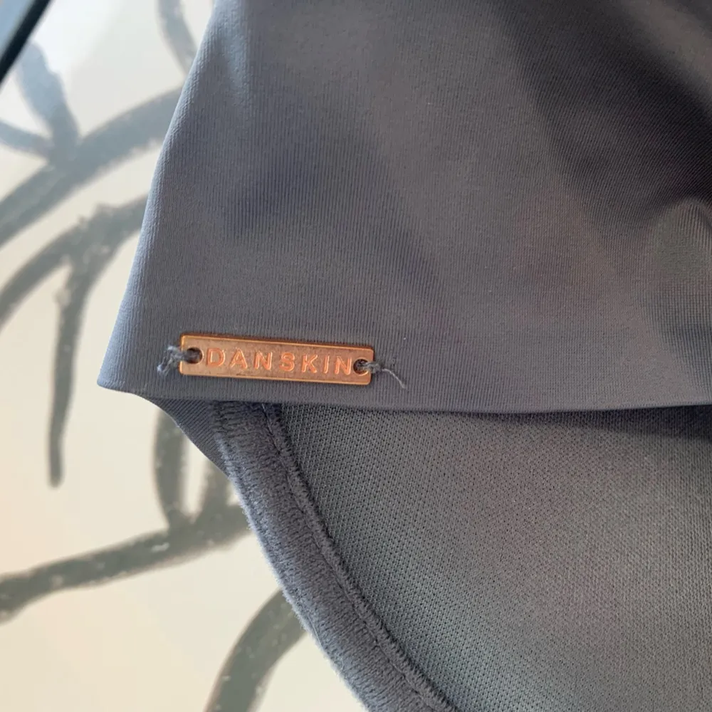 Smooth Push Up Bra. Padded for push up. 36C. Like New! - Image 7