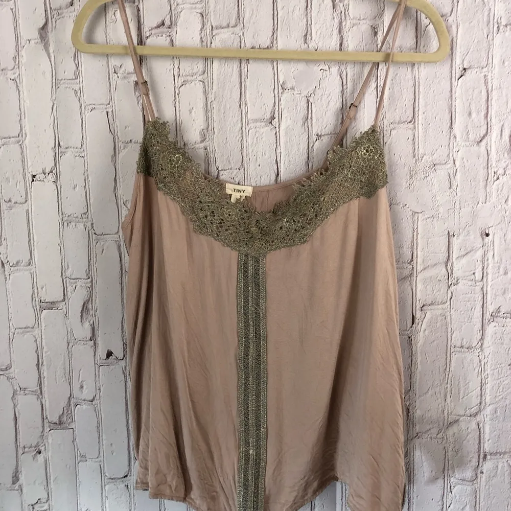 Tiny pink and gold camisole blouse tank top size L - Image 2