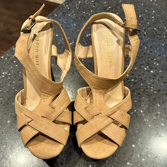 Madden girl peep toe tan platform stilettos 8 - Image 2