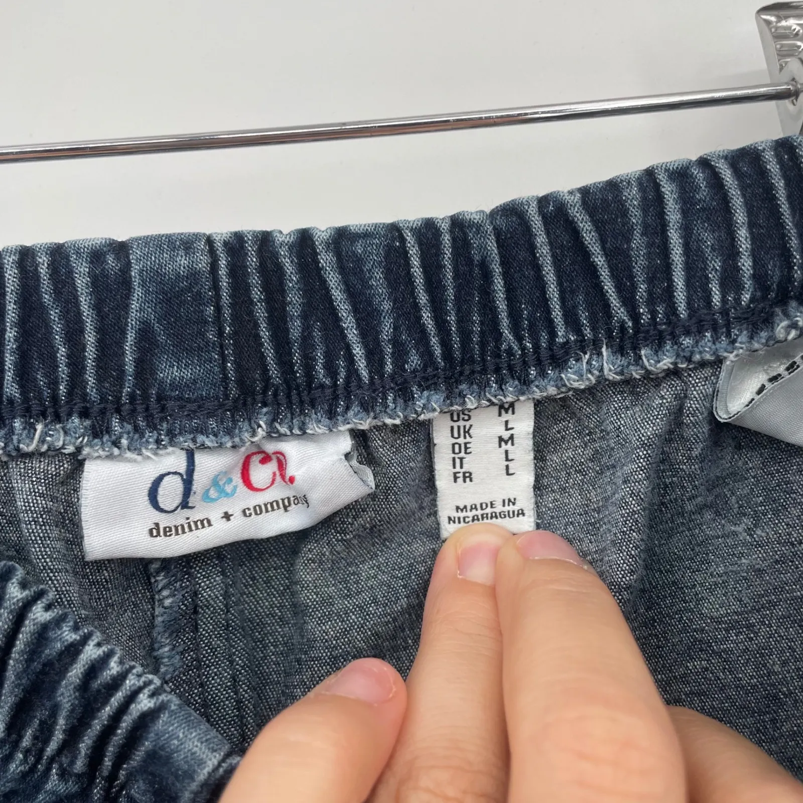 d&co Denim Company Women's Medium Dark Wash Elastic Waist Jeans Pants Blue - Image 3