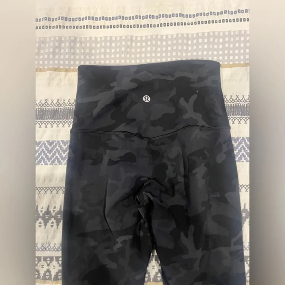 Lululemon Align Pant II‎ 7/8 length *25" - Incognito Camo Multi Grey - Size 2 - Image 5