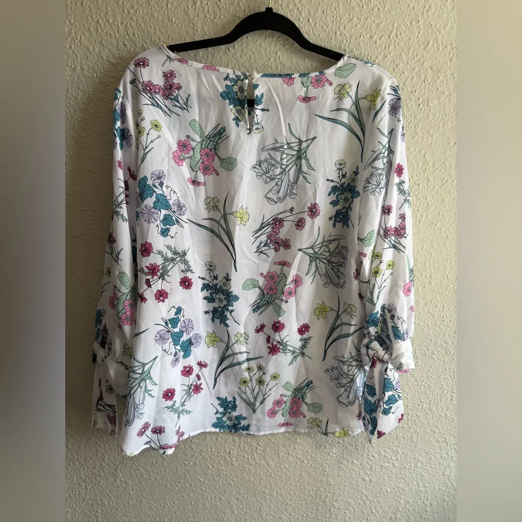 Nine West Floral Print Blouse Size L – 3/4 Sleeve Tie Cuffs - Image 8