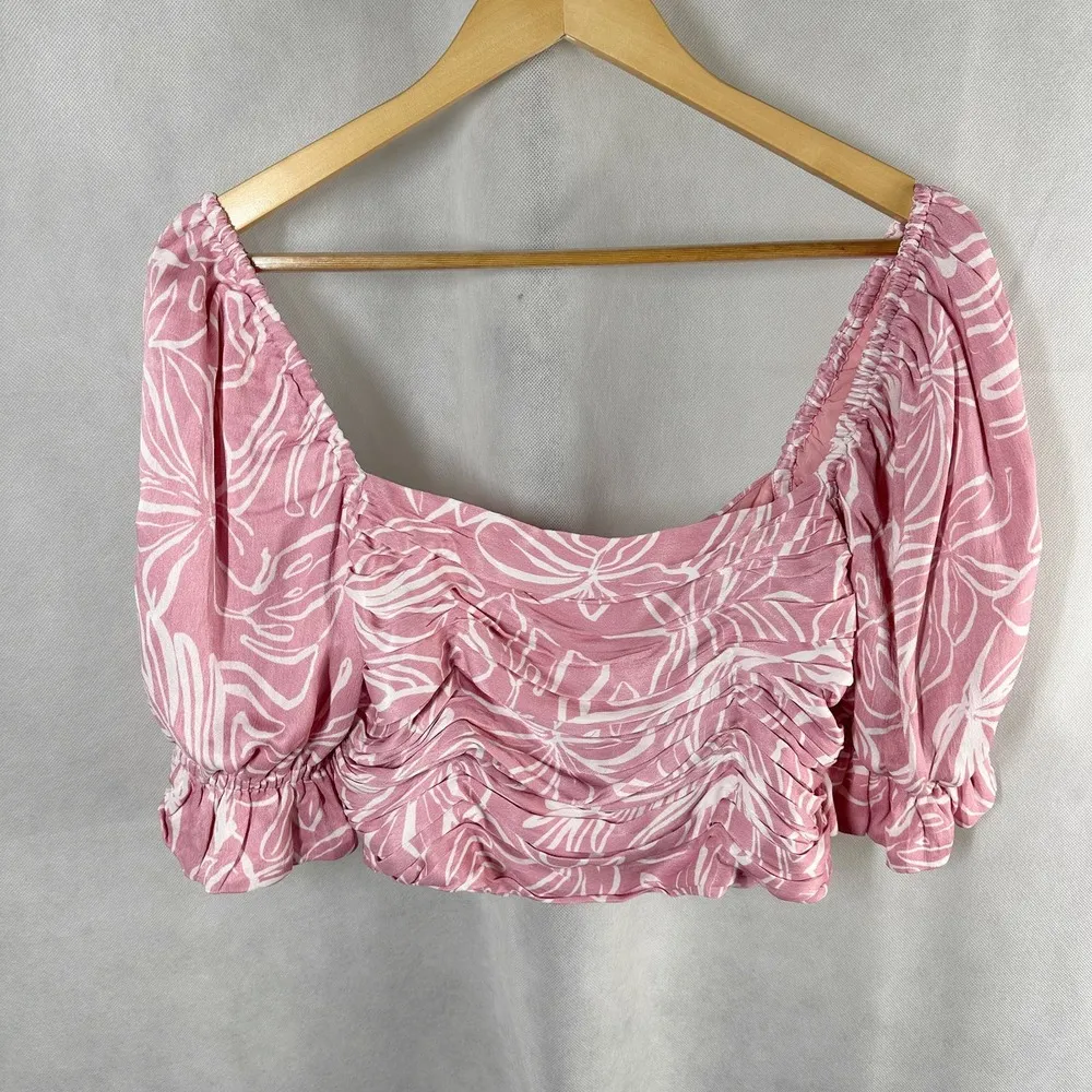 Saylor Gem Crop Puff Sleeve Blouse Top Size Medium Bubblegum - Image 2