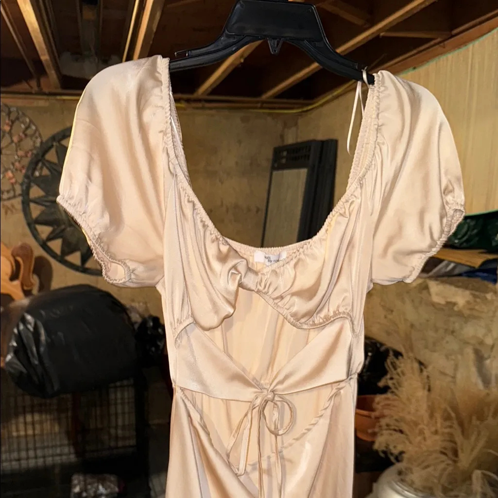 Edit by nine medium champagne Cream short sleeve Maxi Dress cut out front - Image 6