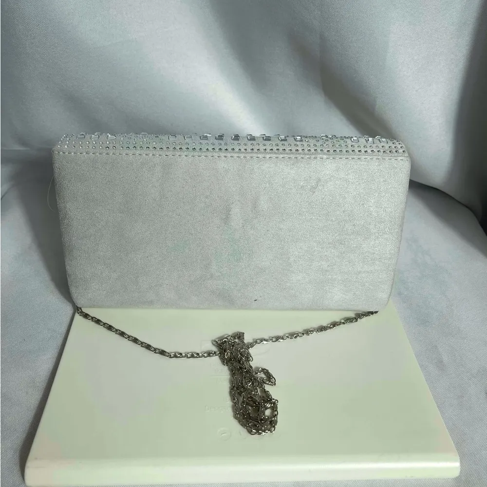 Elegant Gray Clutch Bag Purse Embellished Silver Stones And Chain NEW - Image 2