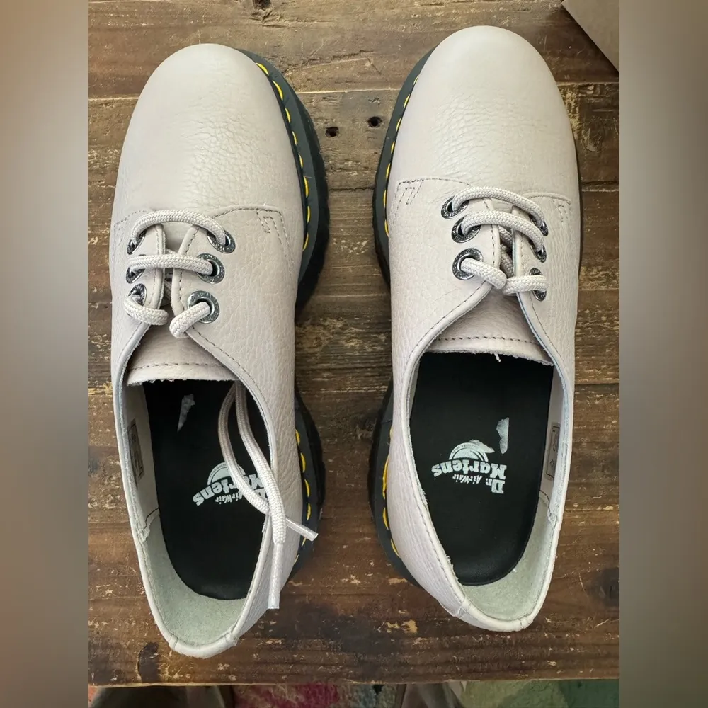 NEW! Dr. Martens Quad II Platform Derby in Vintage Taupe - Image 7