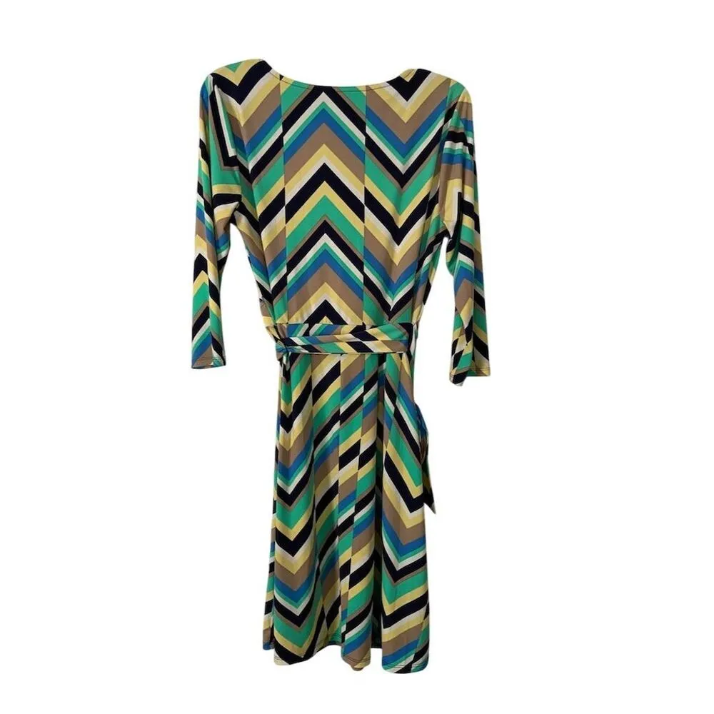 Liz Claiborne Faux Wrap Knee Length Dress Multicolor Chevron Print Size Medium - Image 2