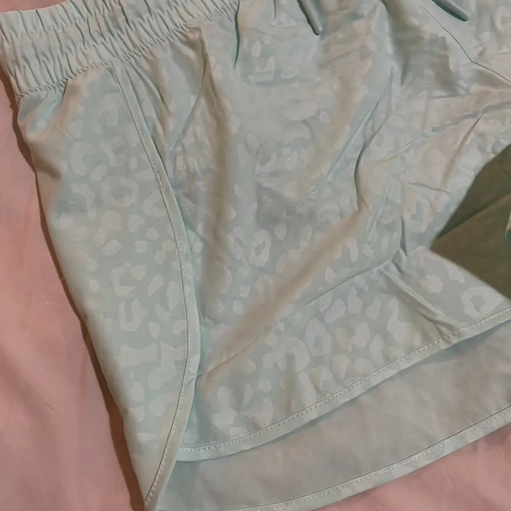 90 Degree By Reflex Night Leopard Blue Light Running Shorts Size XL Green - Image 3