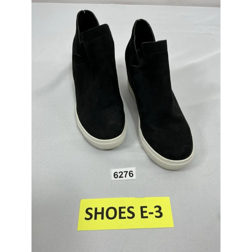 Womans Express Pullon Booties Size 10 Black Hidden Wedge Cutouts - Image 3