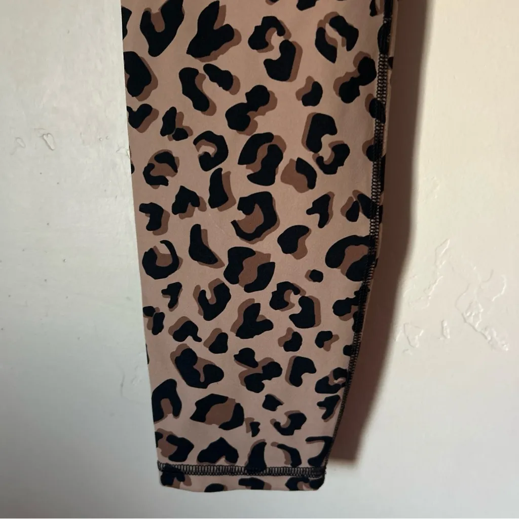 IVL Collective Women’s Cheetah Print High Rise Leggings Sz 8 Brown - Image 2