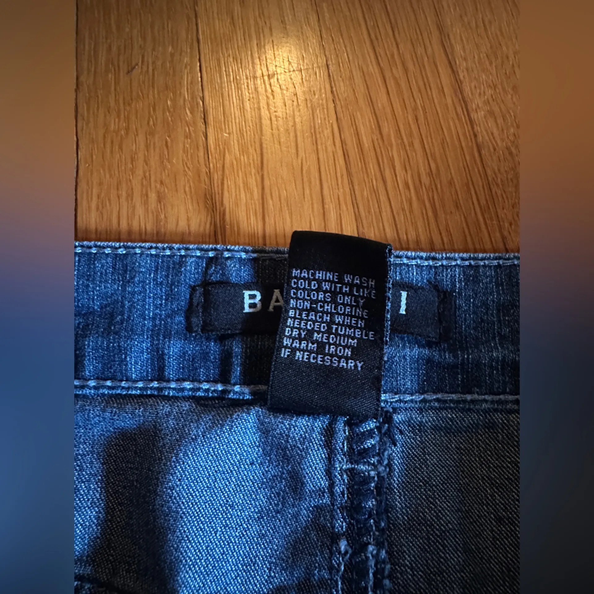 Vintage Baccini Embroidered Denim Skirt, Size 16 - Image 6