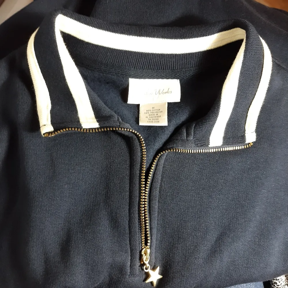 Studio Works Women's Size Medium Navy Sweatshirt - Image 5