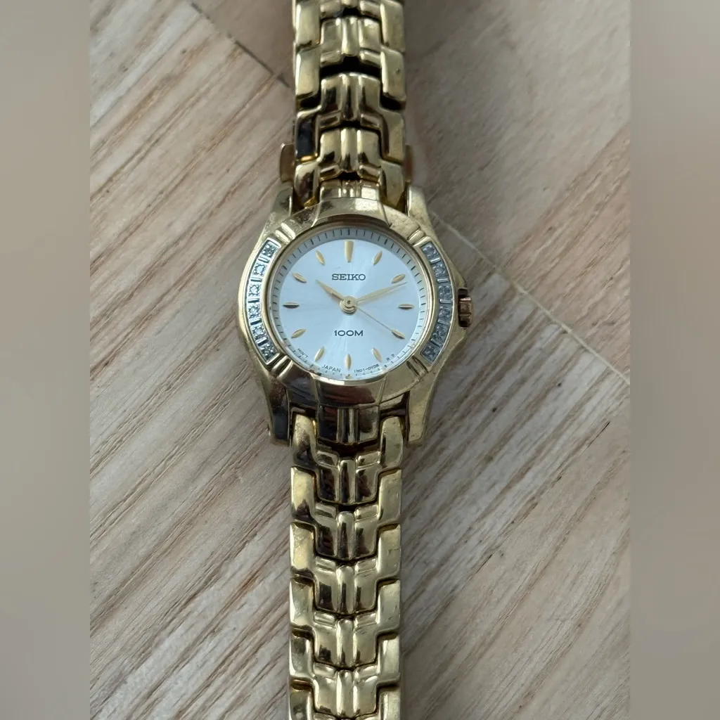 Seiko Diamond Rare Luxury Ladies Watch Silver Dial Gold Plated Bracelet Case - Image 5