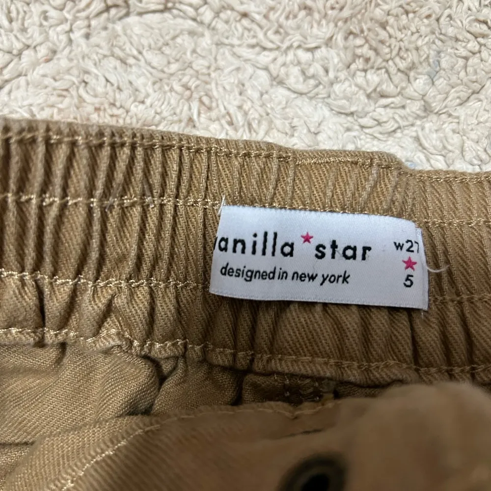 Vanilla Star Brown Cargo Shorts - Image 2