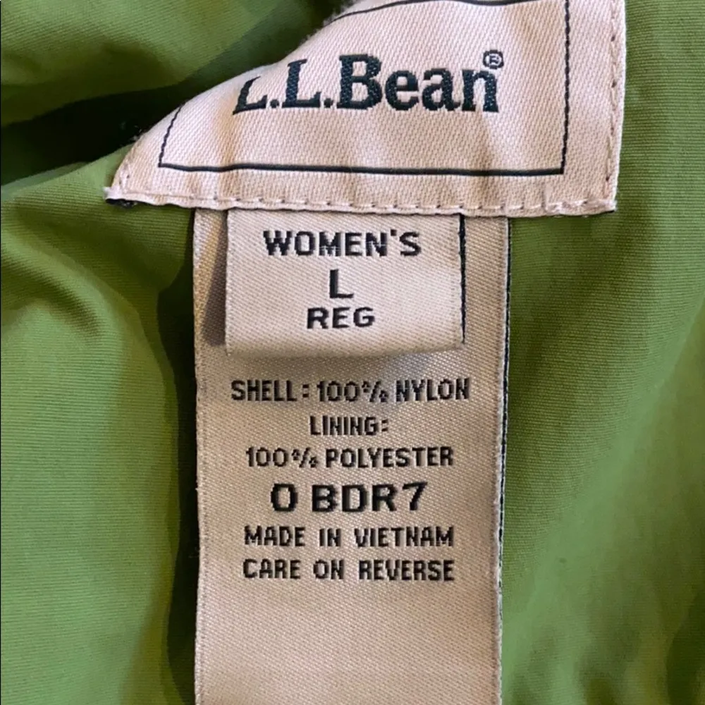 LL Bean light green fleece lined size Large vest. - Image 4