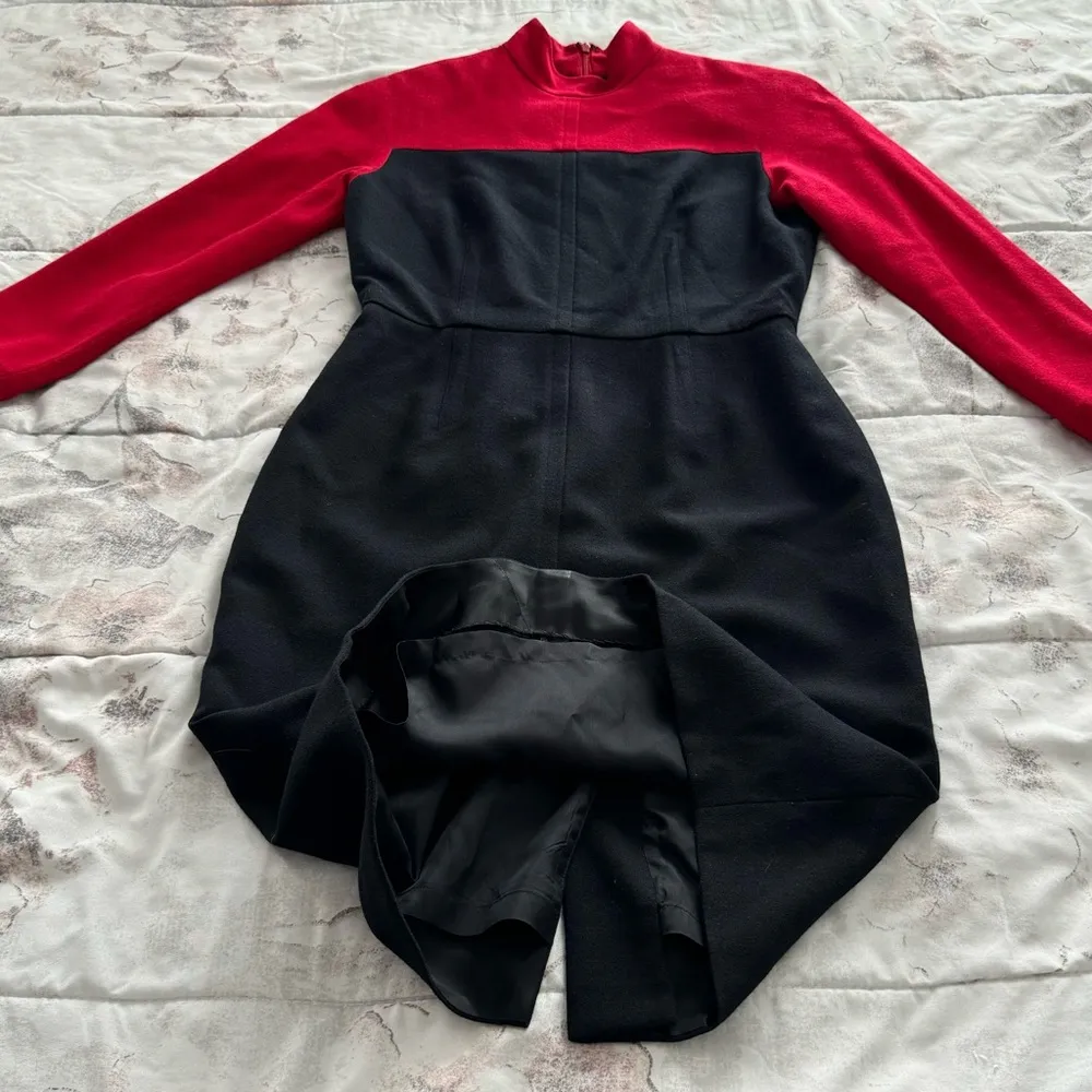 Bloomingdale’s vintage 100% wool red & black high neck lined midi dress, size 6 - Image 6