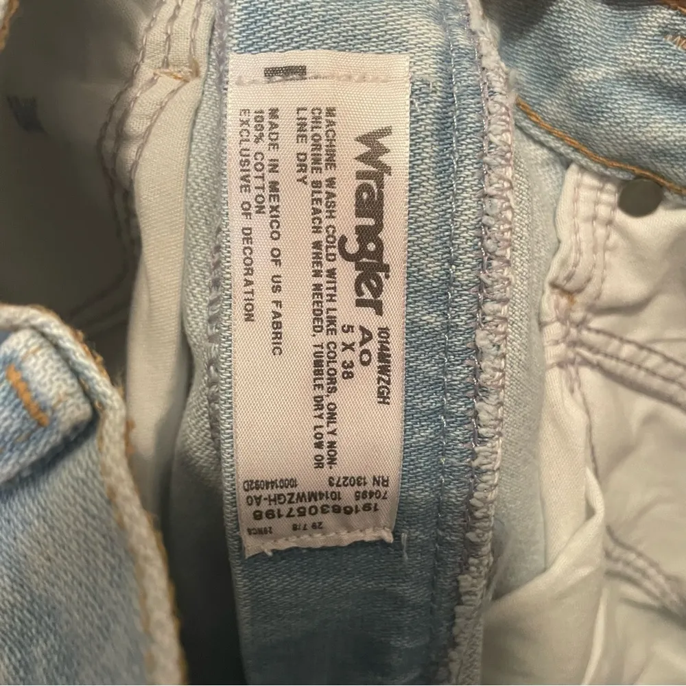 Wranglers Vintage Mom Western Jeans -Light Wash size 5x38 - Image 6