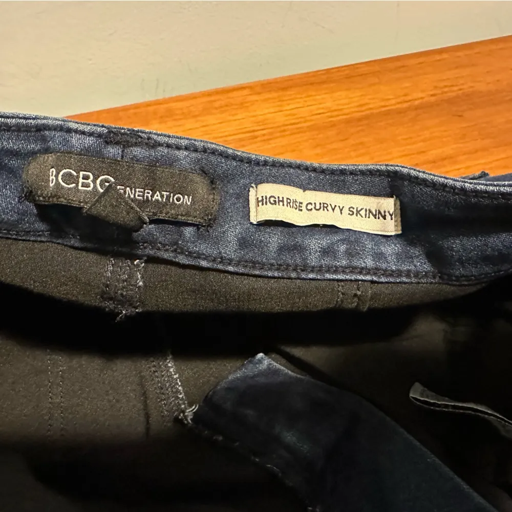 EUC BCBGeneration Sz 7/28 HIGH RISE Curvy SKINNY STRETCH JEANS BLUE - Image 10