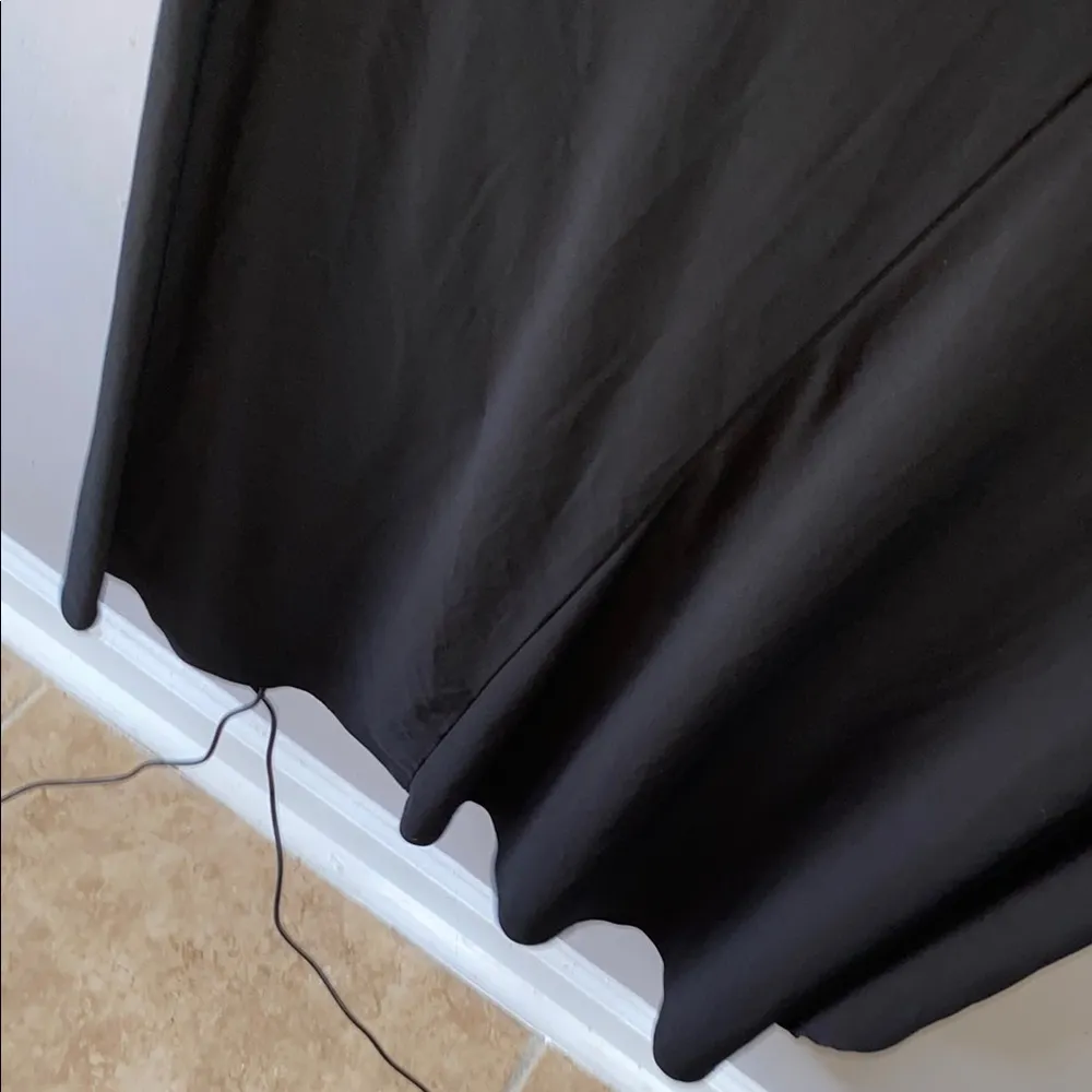 Elegant Black Evening Dress Size 6 - Image 15