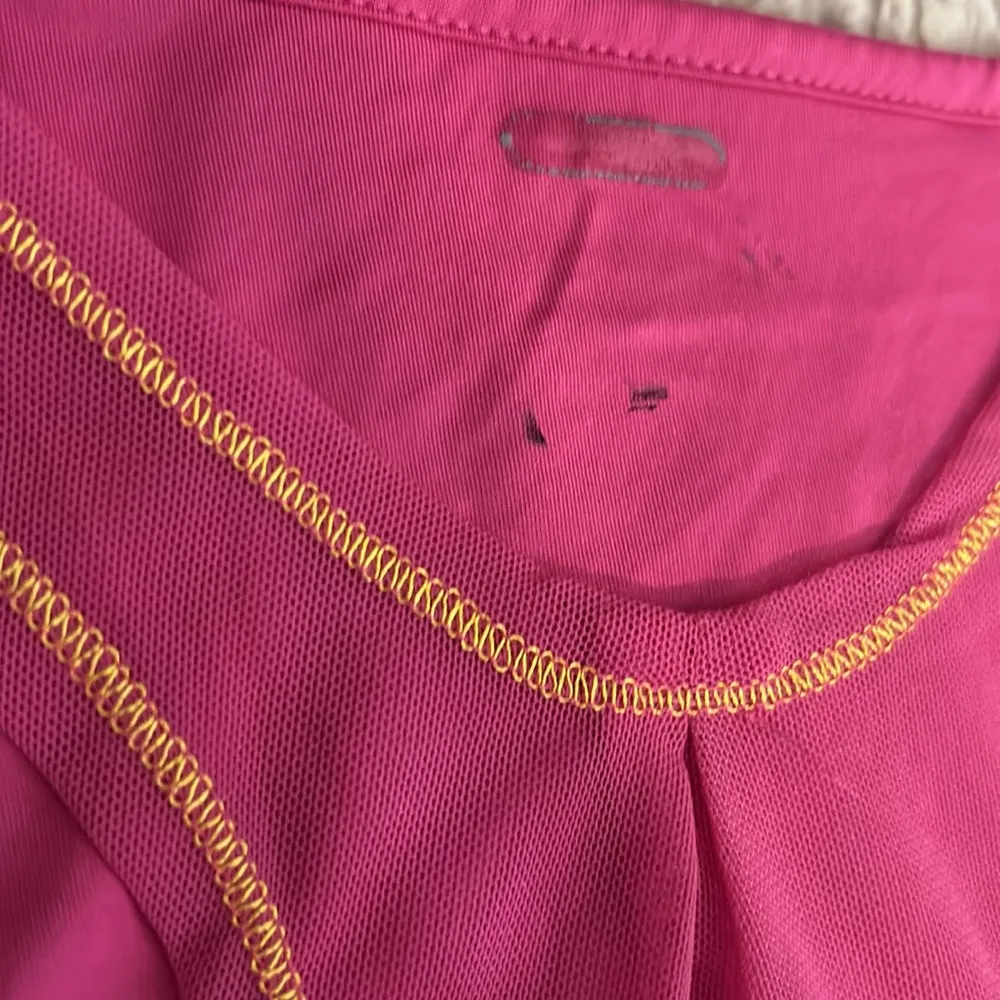 pink top in size L - Image 7