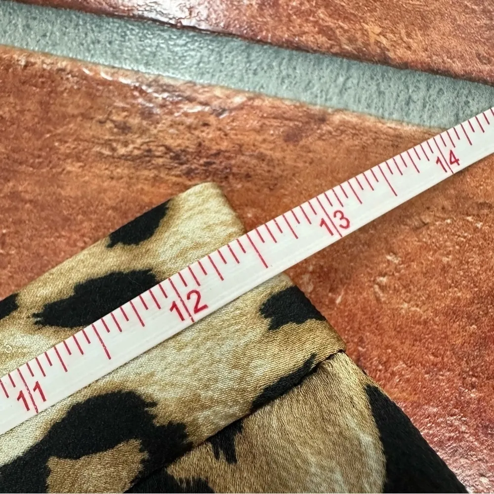 NWT Urban Outfitters Leopard Print Flutter Short - Image 8