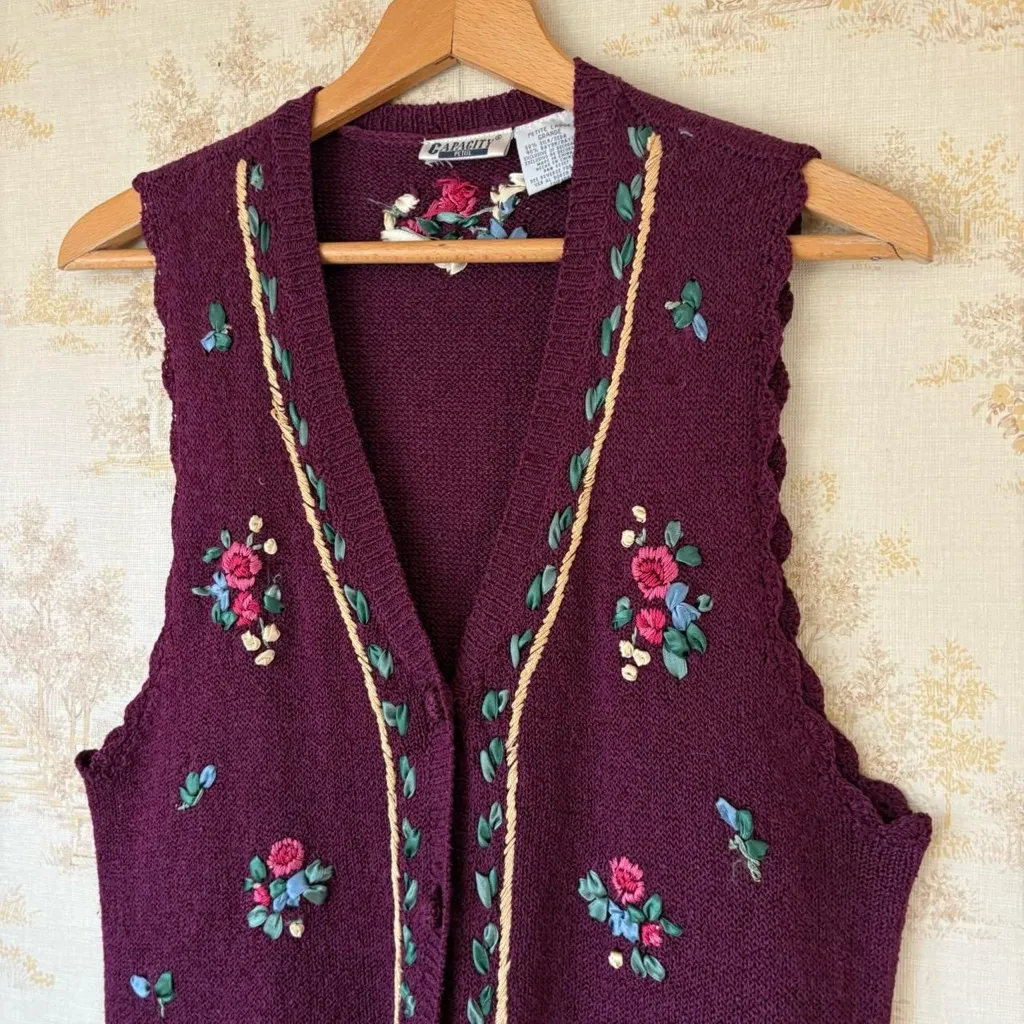 Vintage burgundy silk knit floral embroidered cottagecore cardigan sweater vest Red Size L - Image 2