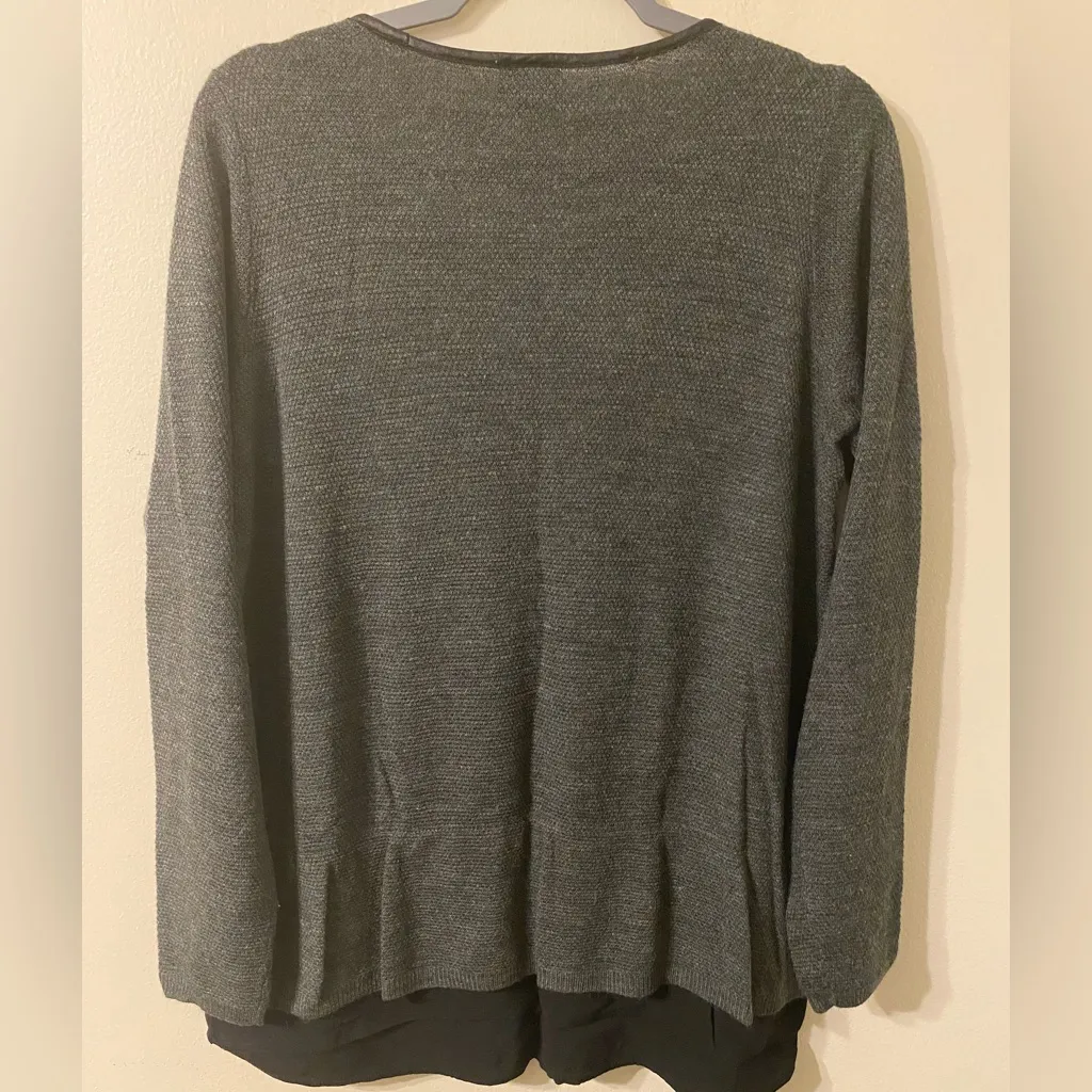 Torrid Grey Thermal Long Sleeved Lined Pullover Silver Zippers Size 00 Large‎ - Image 2