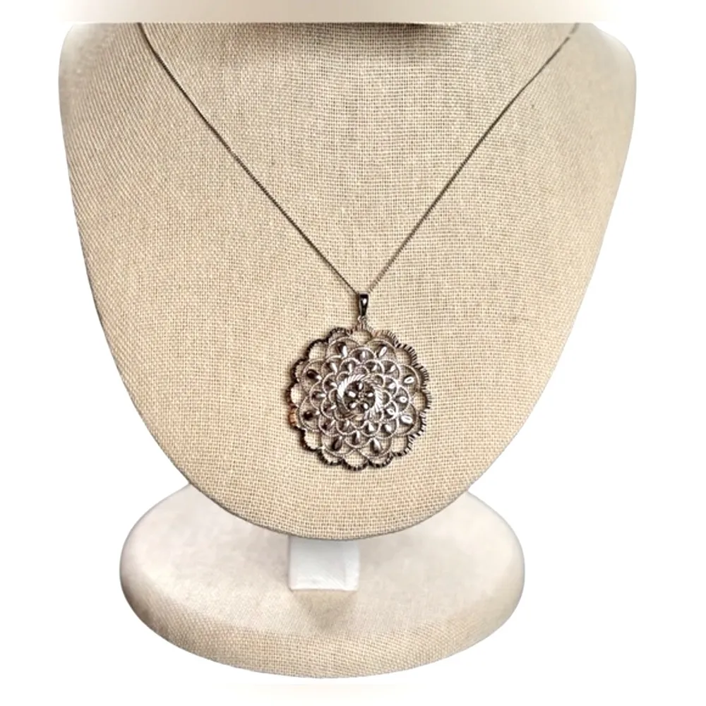 Sterling Silver 925 Michael Hill Pendant Necklace - Image 2