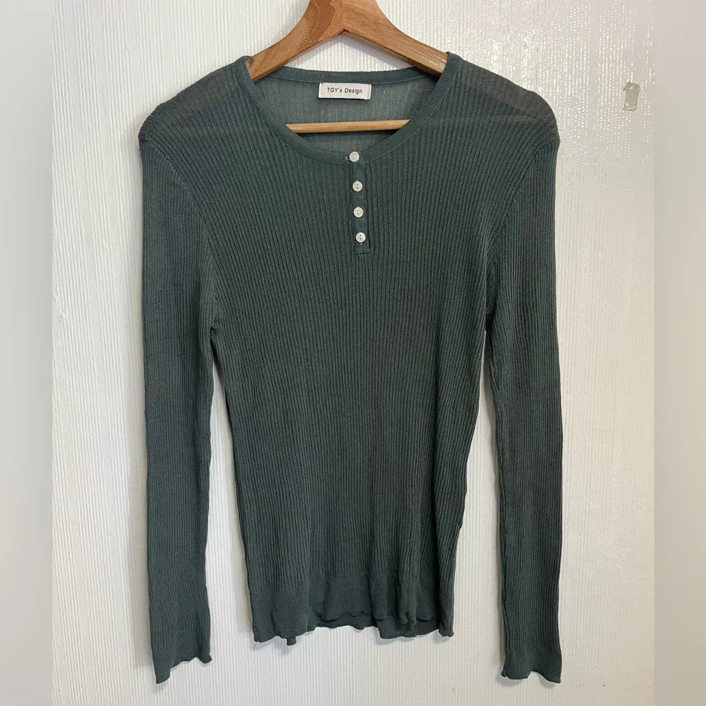 Elegant Dark Green Long Sleeve Top - Image 2