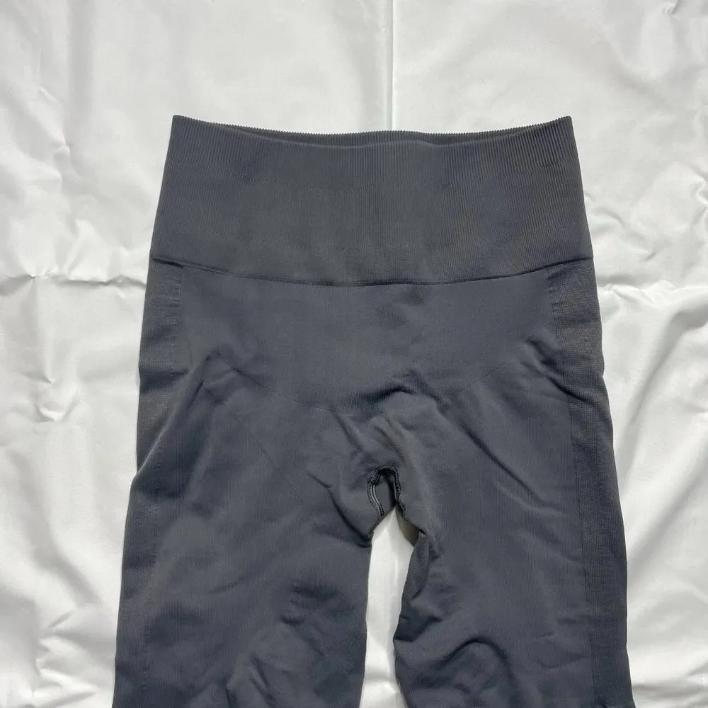 Lululemon Seamless Gray Leggings - Image 2
