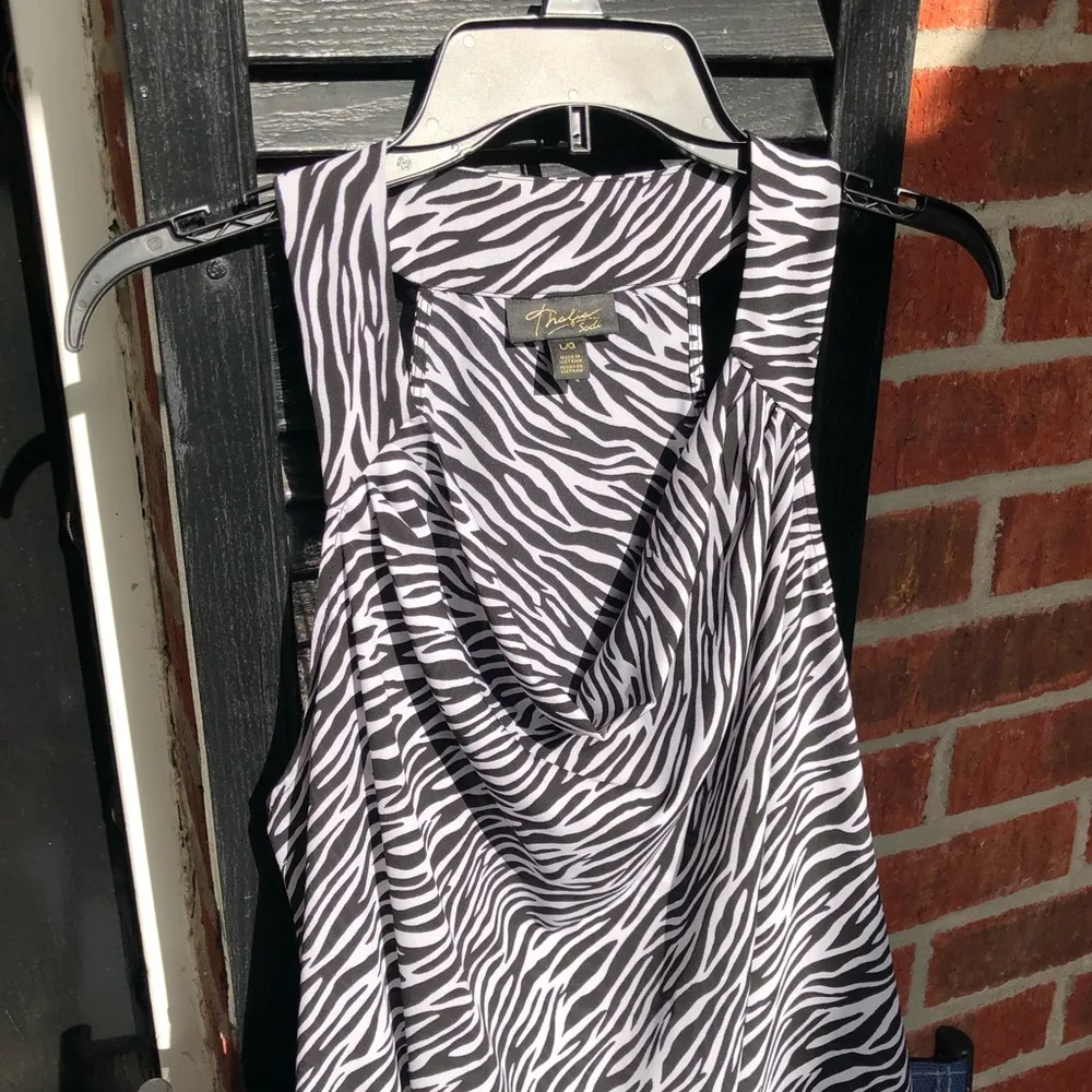 Thalia sodi Animal Print Black white asymmetrical blouse L - Image 2