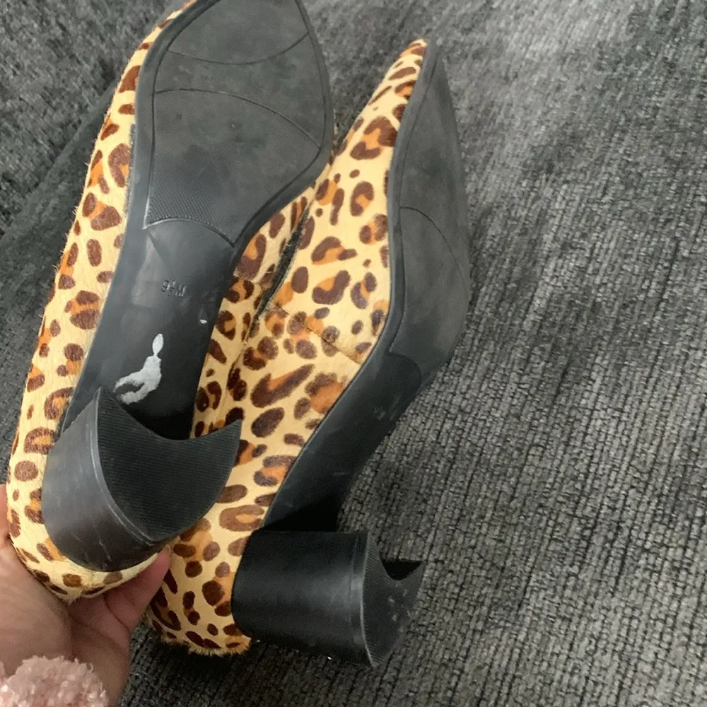 Marc Fisher Pony Hair Cheetah Print Shoes Size 9.5 - Image 5